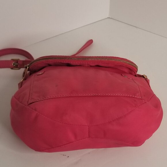 Marc Jacobs 'Preppy Nylon - Natasha' Crossbody Bag - Picture 7 of 11